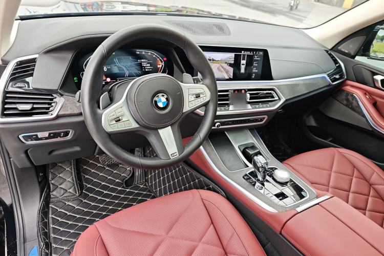 Used BMW X5 2022 Restyled xDrive 30Li M Sport Package Interior 5