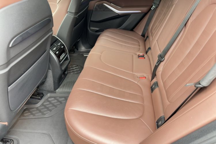 Used BMW X5 2022 xDrive40i Luxury Edition M Sport Package Interior 6