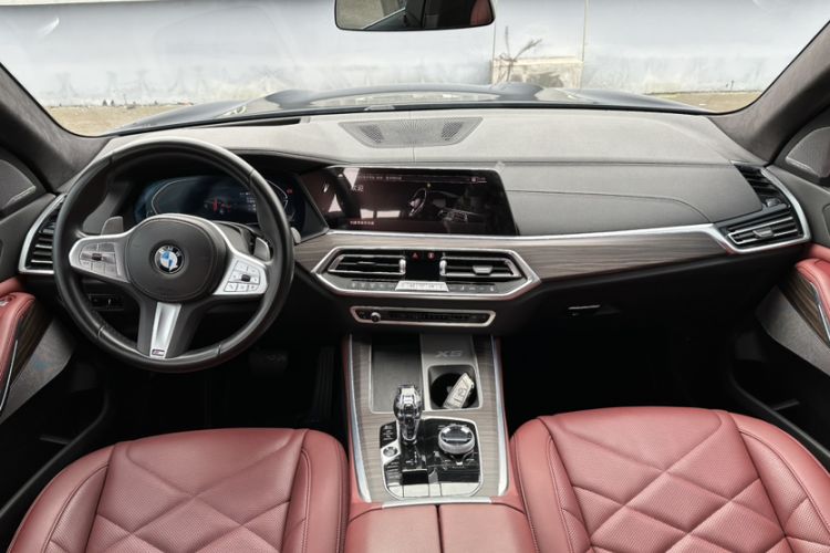 Used BMW X5 2022 Restyled xDrive 40Li M Sport Package Interior 6