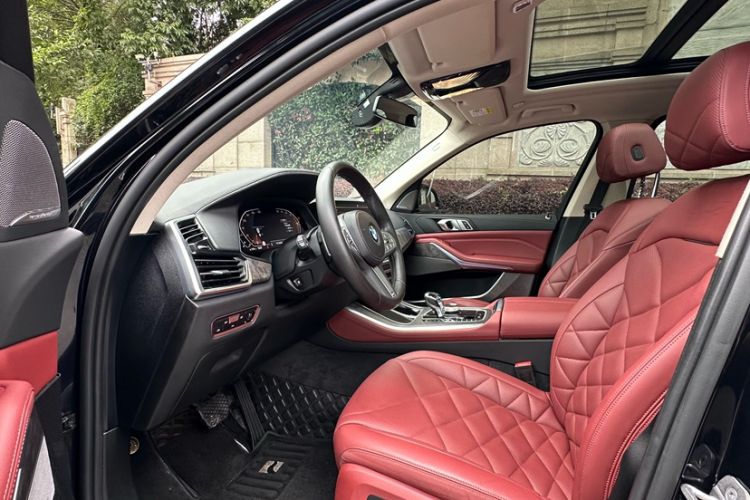Used BMW X5 2022 Restyled xDrive 30Li Luxury Version M Sport Package Interior 6