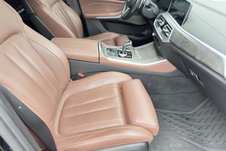 Used BMW X5 2022 xDrive40i Luxury Edition M Sport Package Interior 7