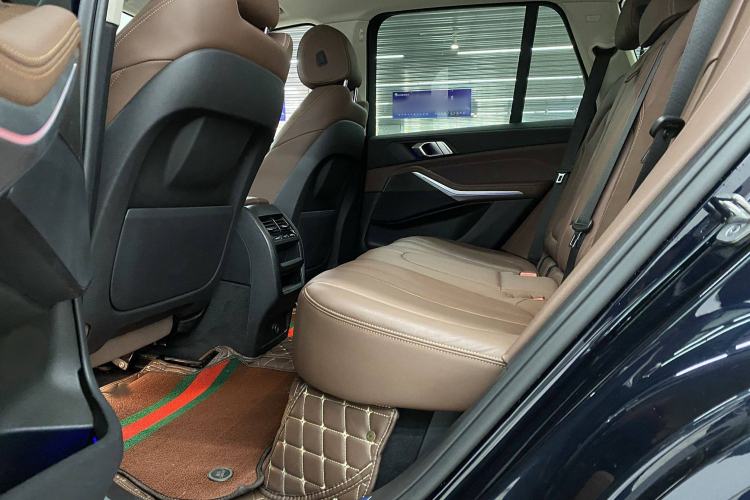 Used BMW X5 2022 xDrive30i M Sport Package Interior 7