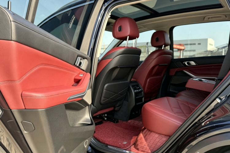 Used BMW X5 2022 Restyled xDrive 30Li M Sport Package Interior 7