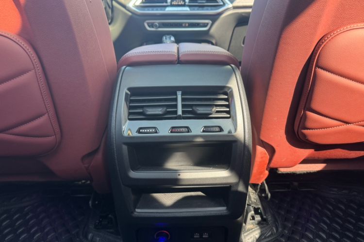 Used BMW X5 2022 Restyled xDrive 30Li Luxury Version M Sport Package Interior 7
