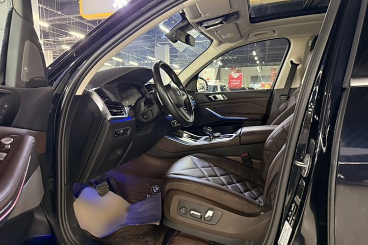 Used BMW X5 2022 Restyled xDrive 30Li M Sport Package Interior 7