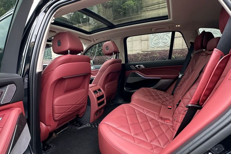 Used BMW X5 2022 Restyled xDrive 30Li Luxury Version M Sport Package Interior 7