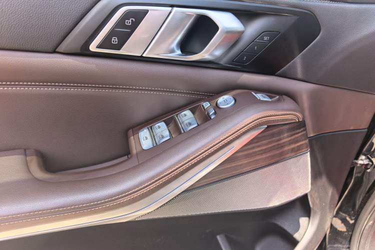 Used BMW X5 2022 Restyled xDrive 40Li Luxury Edition M Sport Package Interior 8