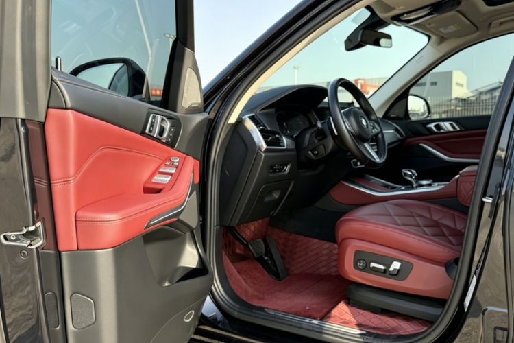 Used BMW X5 2022 Restyled xDrive 30Li M Sport Package Interior 8