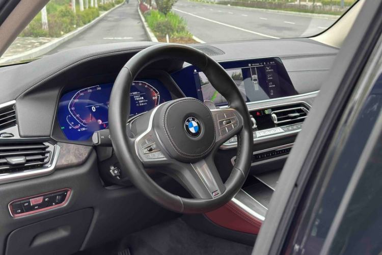 Used BMW X5 2022 Restyled xDrive 30Li M Sport Package Interior 8