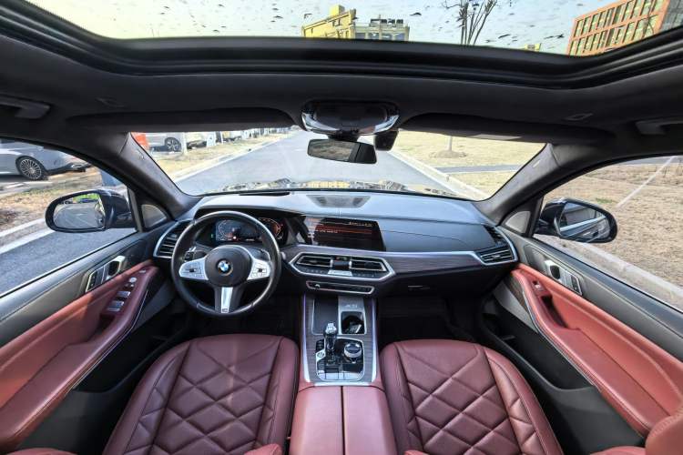 Used BMW X5 2022 Restyled xDrive 40Li M Sport Package Interior 8
