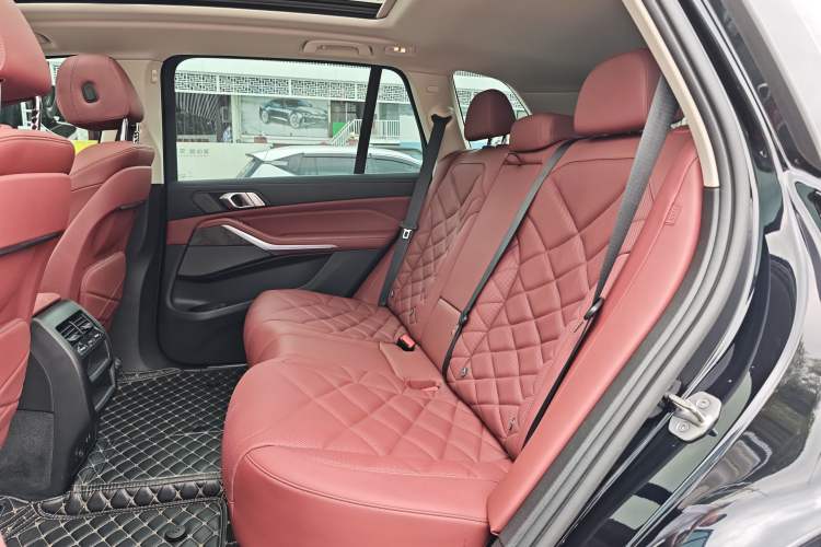 Used BMW X5 2022 Restyled xDrive 30Li M Sport Package Interior 8
