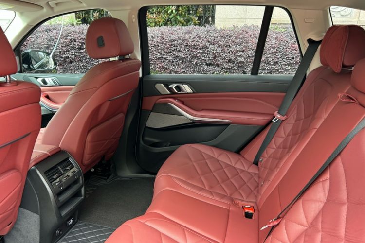 Used BMW X5 2022 Restyled xDrive 30Li Luxury Version M Sport Package Interior 8