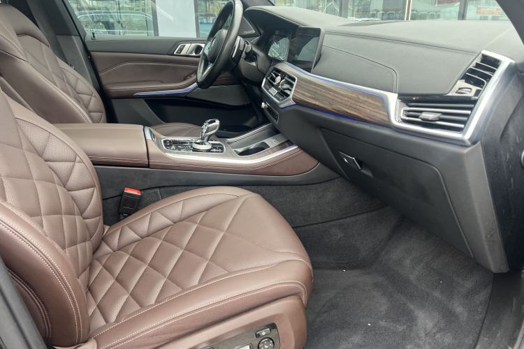 Used BMW X5 2022 Restyled xDrive 40Li Luxury Edition M Sport Package Interior 8
