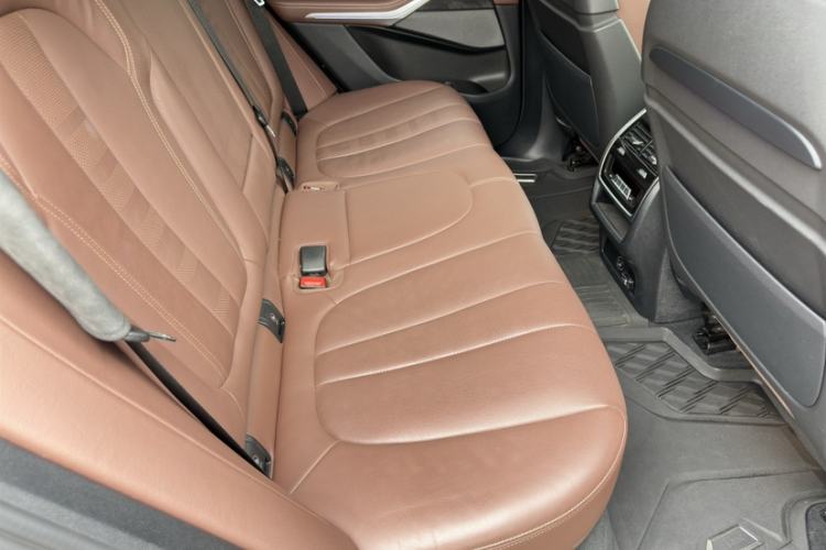 Used BMW X5 2022 xDrive40i Luxury Edition M Sport Package Interior 9