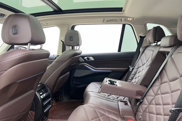 Used BMW X5 2022 Restyled xDrive 30Li Luxury Version M Sport Package Interior 9