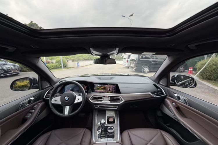 Used BMW X5 2022 Restyled xDrive 40Li M Sport Package Interior 9