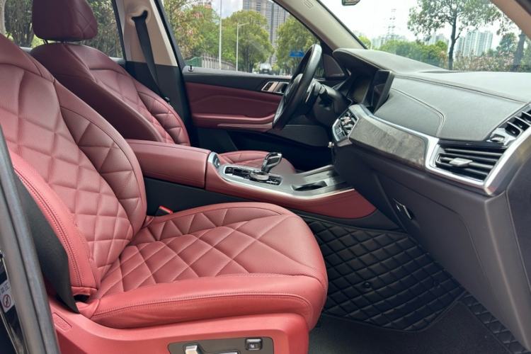 Used BMW X5 2022 Restyled xDrive 30Li Luxury Version M Sport Package Interior 9
