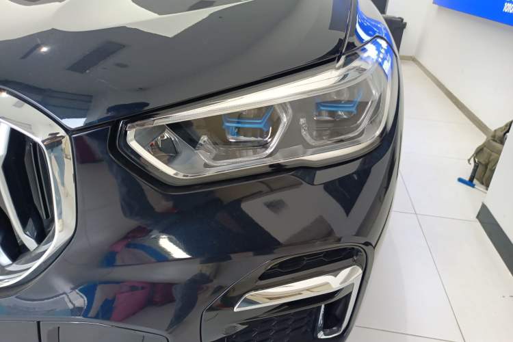 Used BMW X5 2022 Restyled xDrive 30Li Luxury Version M Sport Package Left Front Headlight