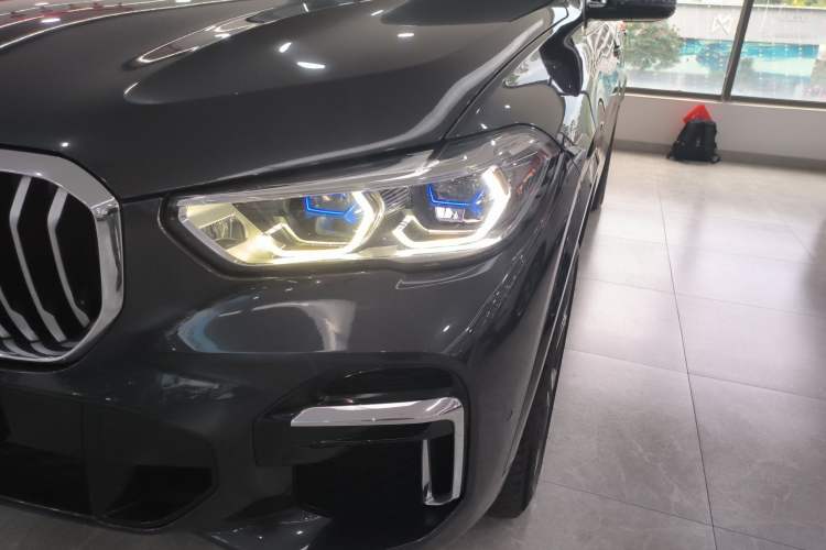 Used BMW X5 2022 Restyled xDrive 40Li Luxury Edition M Sport Package Left Front Headlight