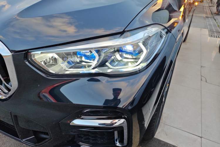 Used BMW X5 2022 Restyled xDrive 30Li Luxury Version M Sport Package Left Front Headlight