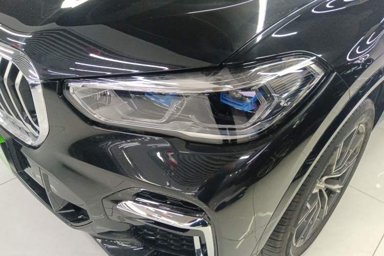Used BMW X5 2022 Restyled xDrive 30Li Luxury Version M Sport Package Left Front Headlight