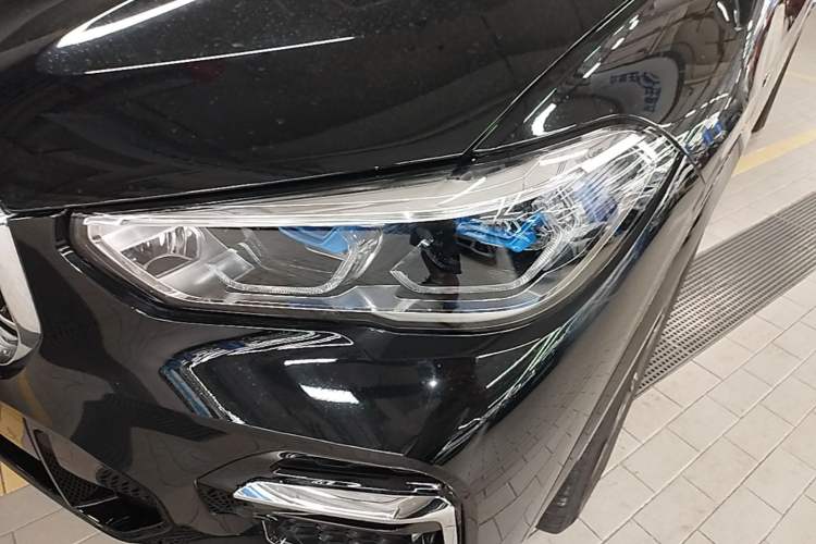 Used BMW X5 2022 Restyled xDrive 30Li Luxury Version M Sport Package Left Front Headlight