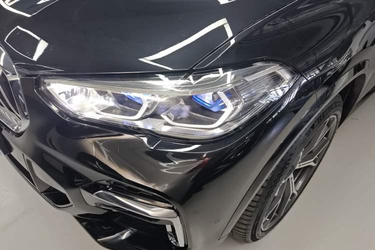 Used BMW X5 2022 xDrive 40Li M Sport Package Left Front Headlight
