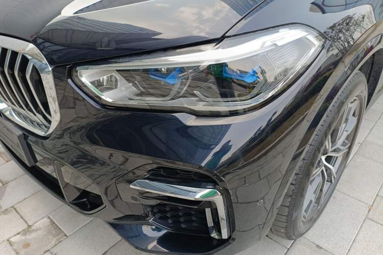 Used BMW X5 2022 Restyled xDrive 30Li Luxury Version M Sport Package Left Front Headlight