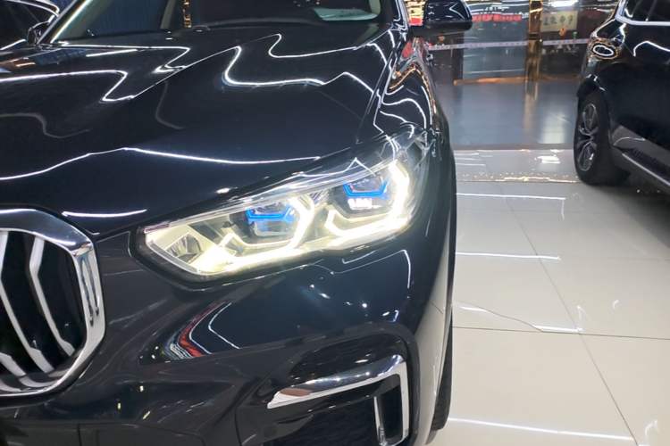Used BMW X5 2022 Restyled xDrive 30Li Luxury Version M Sport Package Left Front Headlight