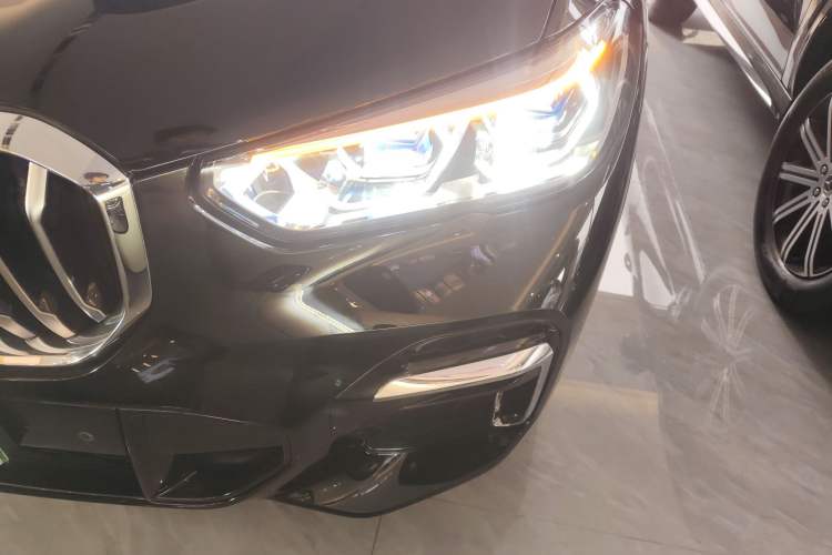 Used BMW X5 2022 Restyled xDrive 30Li Luxury Version M Sport Package Left Front Headlight