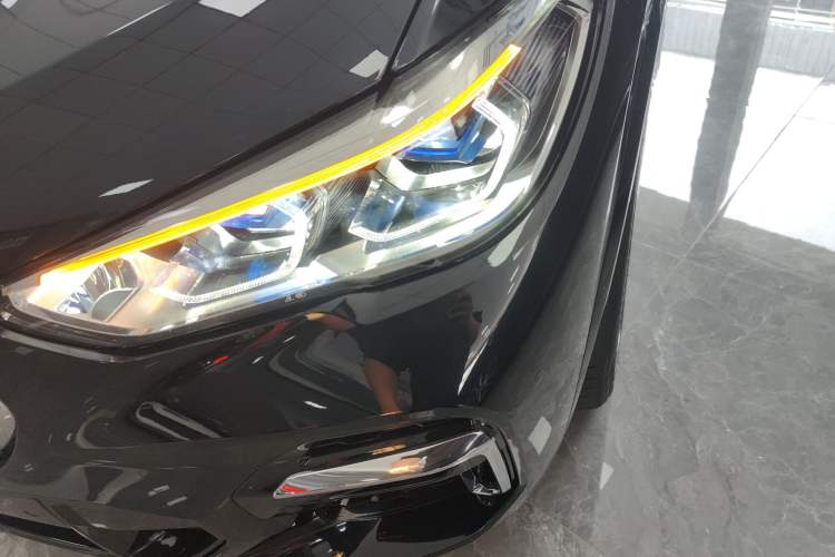 Used BMW X5 2022 Restyled xDrive 40Li M Sport Package Left Front Headlight
