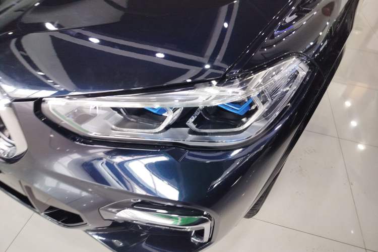 Used BMW X5 2022 Restyled xDrive 30Li Luxury Version M Sport Package Left Front Headlight