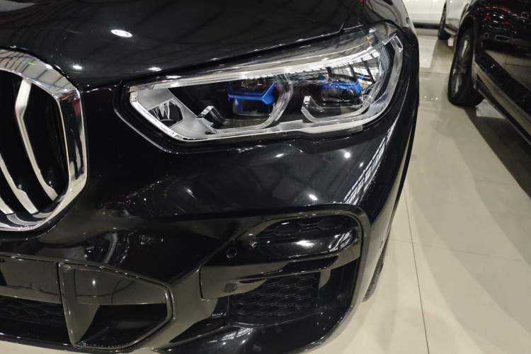 Used BMW X5 2022 xDrive40i Luxury Edition M Sport Package Left Front Headlight