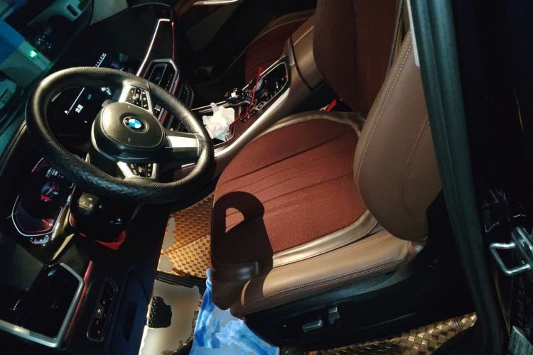 Used BMW X5 2022 xDrive40i M Sport Package Left Front Seat