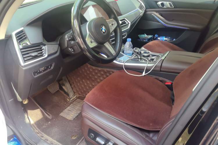 Used BMW X5 2022 Restyled xDrive 30Li Luxury Version M Sport Package Left Front Seat