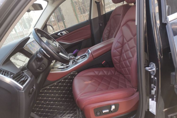 Used BMW X5 2022 xDrive 30Li Luxury M Sport Package Left Front Seat