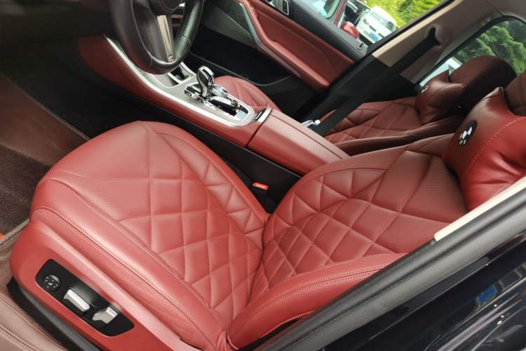 Used BMW X5 2022 xDrive 30Li Luxury M Sport Package Left Front Seat