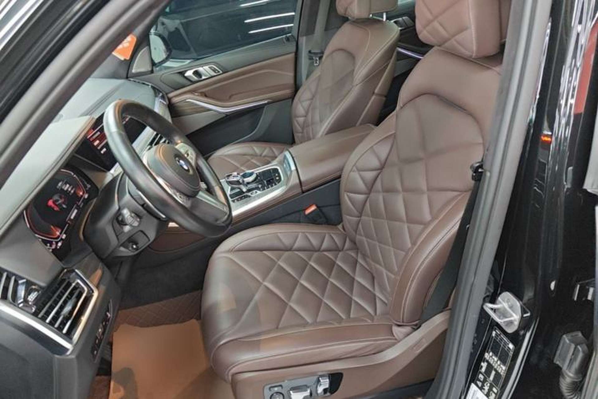 Used BMW X5 2022 Restyled xDrive 40Li M Sport Package Left Front Seat