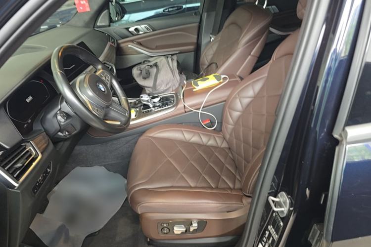 Used BMW X5 2022 Restyled xDrive 40Li M Sport Package Left Front Seat