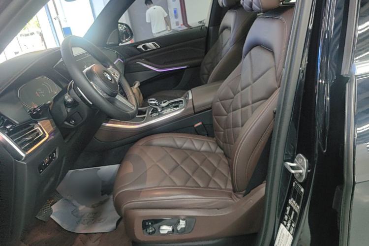 Used BMW X5 2022 Restyled xDrive 40Li M Sport Package Left Front Seat