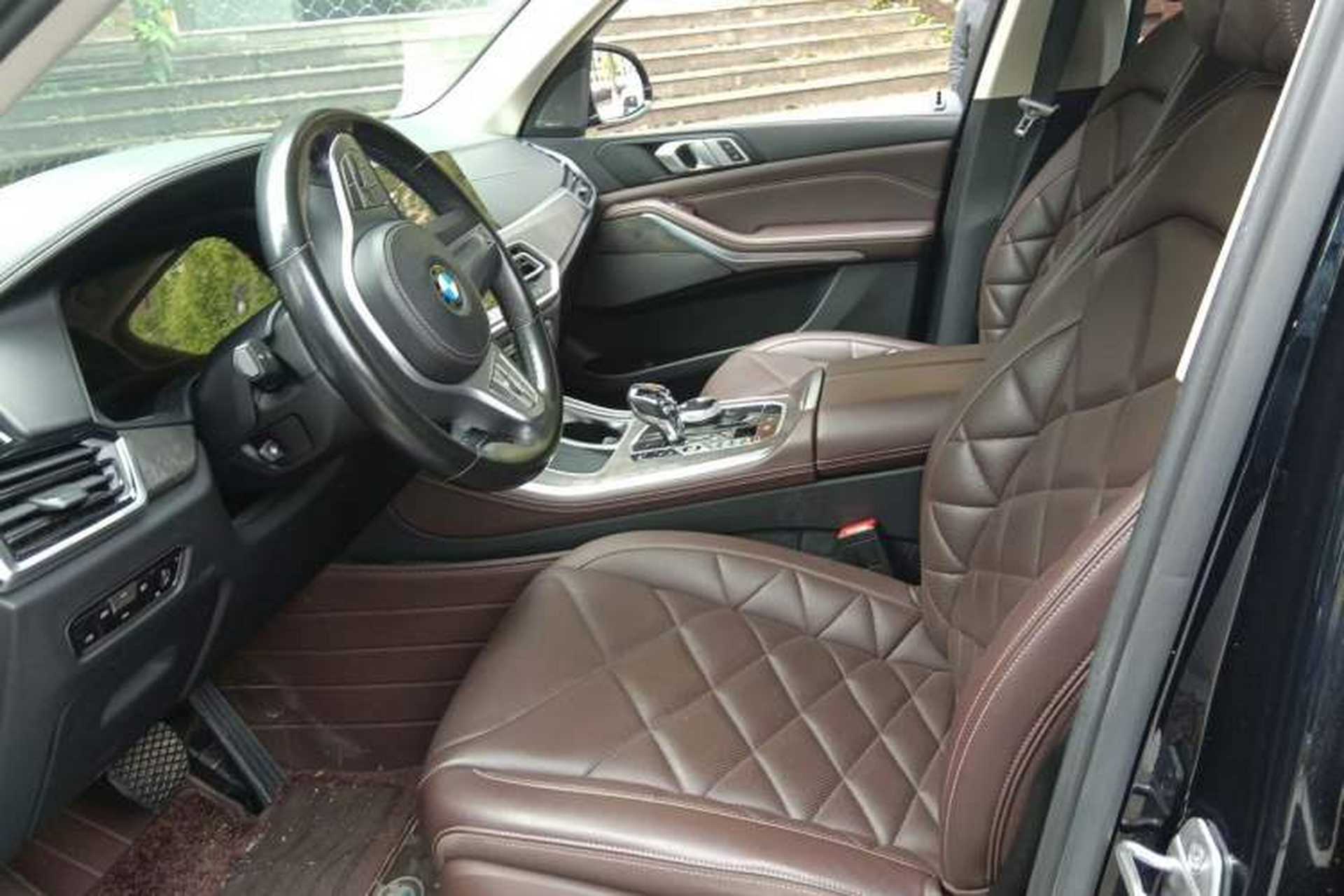 Used BMW X5 2022 xDrive 30Li M Sport Package Left Front Seat