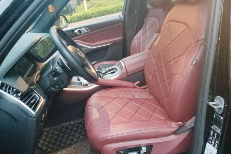 Used BMW X5 2022 Restyled xDrive 40Li M Sport Package Left Front Seat