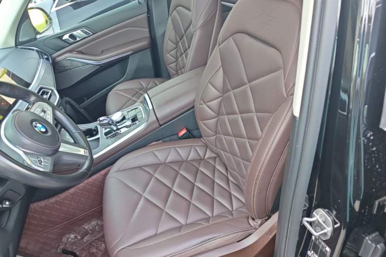 Used BMW X5 2022 xDrive 30Li M Sport Package Left Front Seat