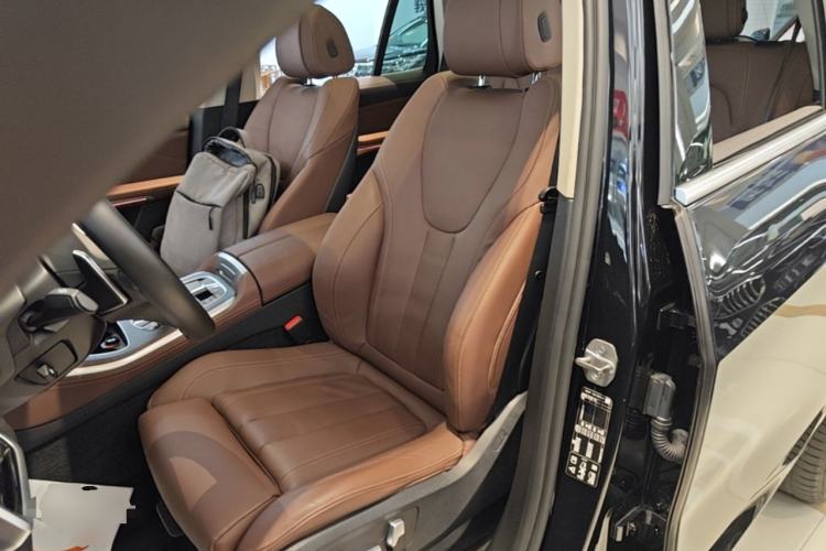 Used BMW X5 2022 xDrive30i M Sport Package Left Front Seat