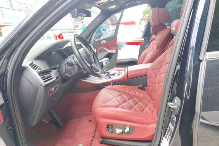 Used BMW X5 2022 xDrive 40Li Luxury Edition M Sport Package Left Front Seat