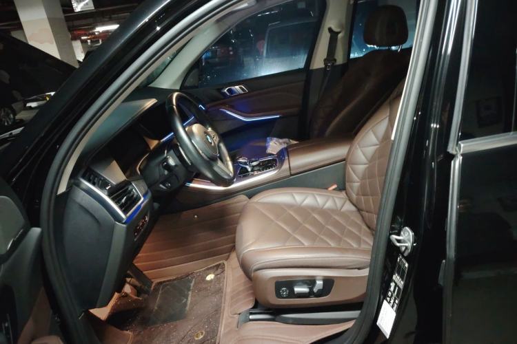 Used BMW X5 2022 xDrive 30Li M Sport Package Left Front Seat