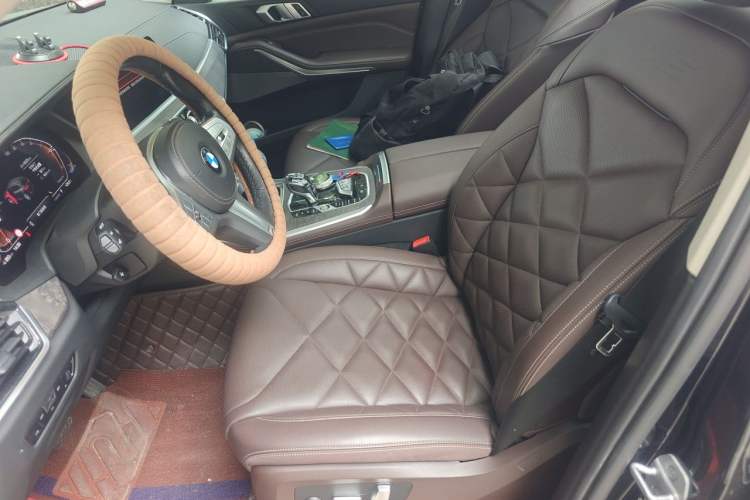 Used BMW X5 2022 Restyled xDrive 30Li Luxury Version M Sport Package Left Front Seat