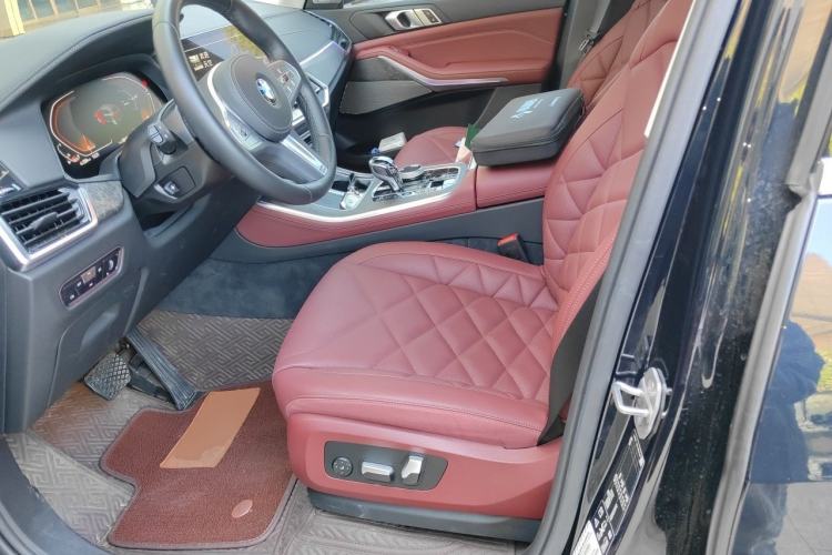 Used BMW X5 2022 Restyled xDrive 30Li Luxury Version M Sport Package Left Front Seat