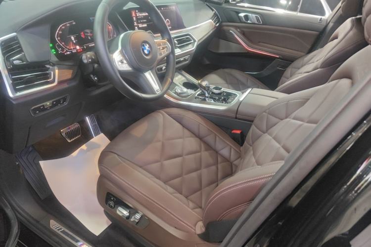 Used BMW X5 2022 Restyled xDrive 40Li M Sport Package Left Front Seat
