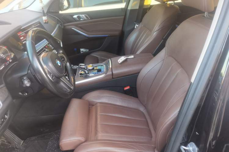 Used BMW X5 2022 xDrive40i Luxury Edition M Sport Package Left Front Seat